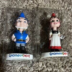 Pair Brand New Bobblehead Gnomeo & Juliet Figurines - Blue and Red
